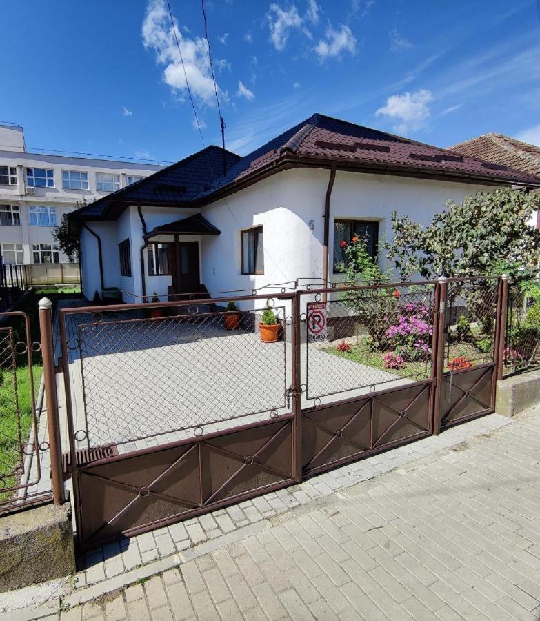 Casa Marina Guest House Călimăneşti Екстериор снимка